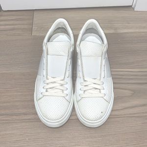 Perforated leather sneakers